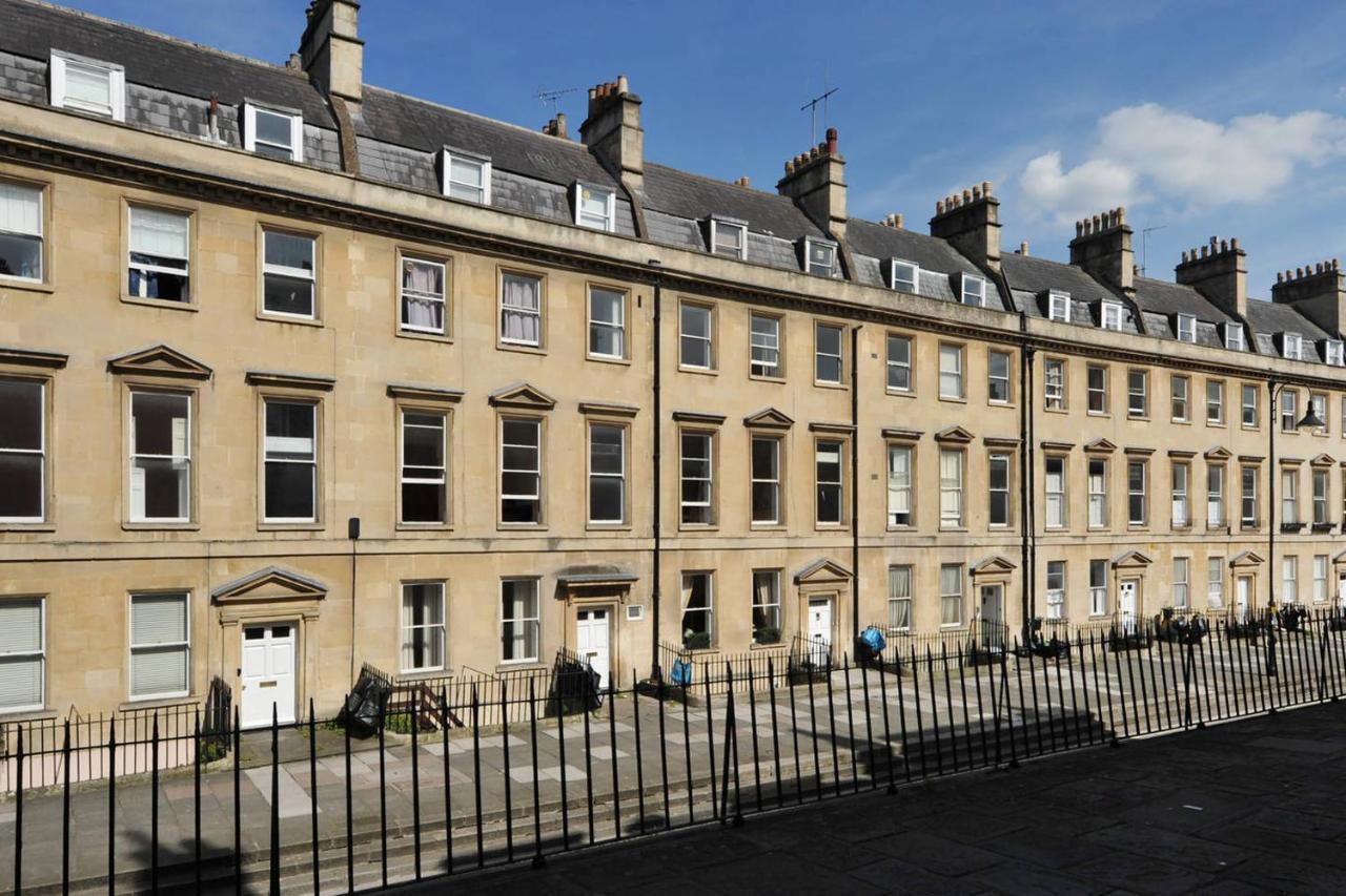 Central Luxury Bath Garden Apartment Free Parking Luaran gambar